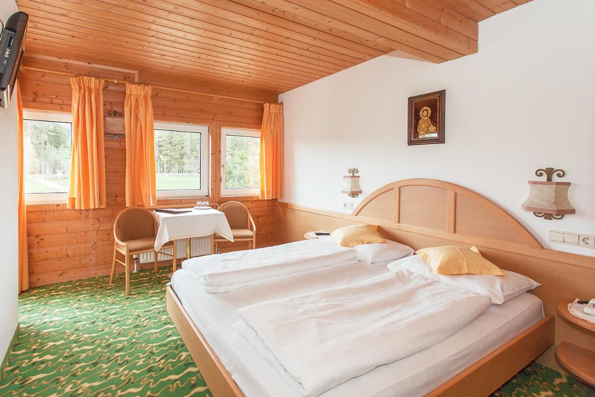 Hotel Lichtenstern Сопрабольцано Экстерьер фото