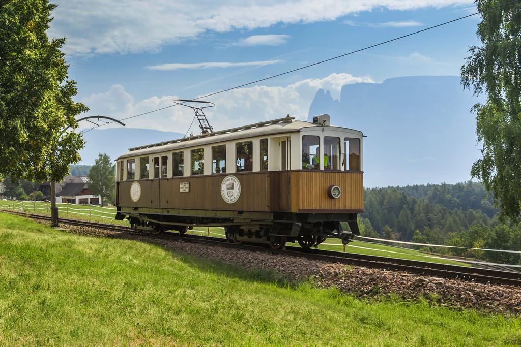Hotel Lichtenstern Сопрабольцано Экстерьер фото